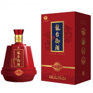 龍臺(tái)大全家福白酒