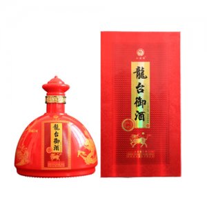 龍臺(tái)紅袍白酒