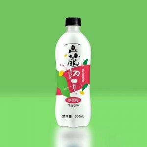今古冰楊梅氣泡飲料