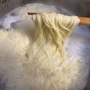 昆明滑滑爽面業(yè)有限公司