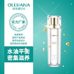 富勒烯爽膚水補(bǔ)水保濕柔膚清爽OEM/ODM代加工